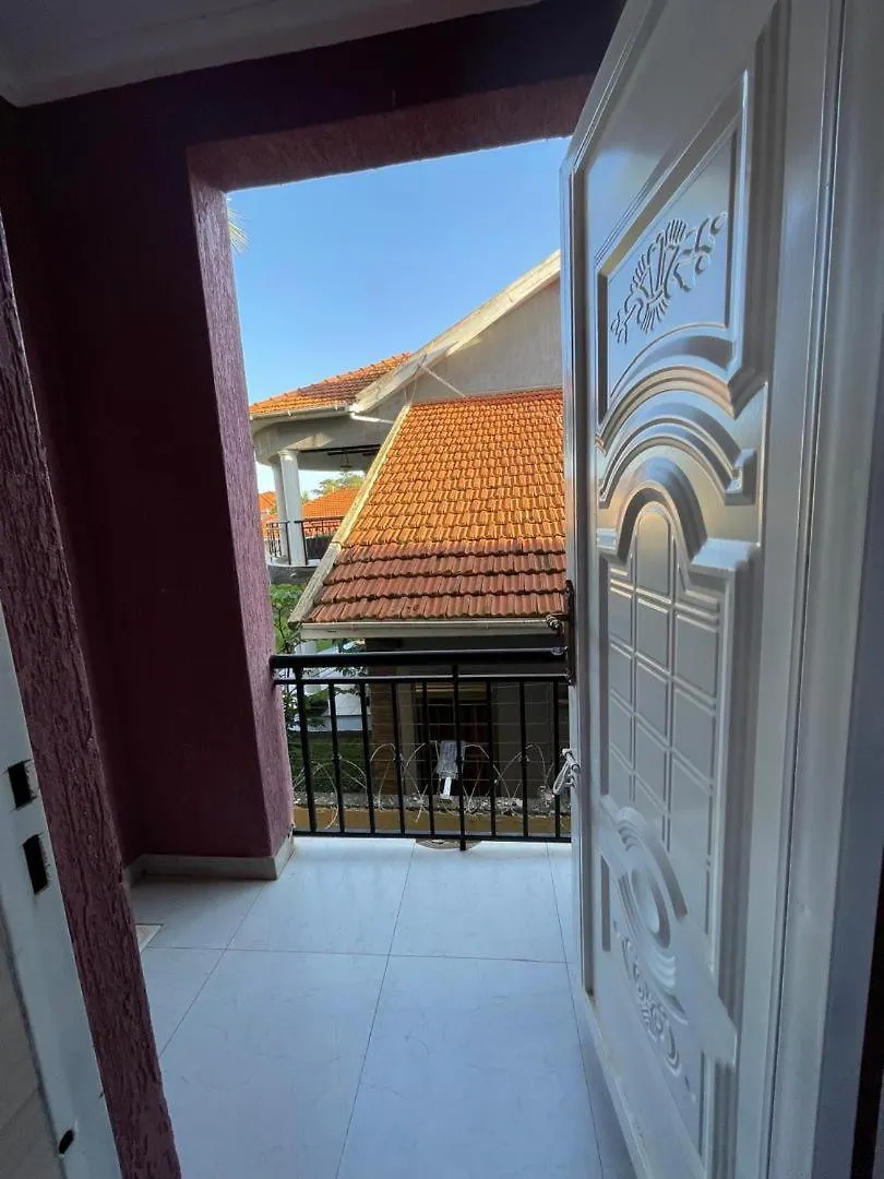 Posh Apartment Munyonyo Kampala 0*,
